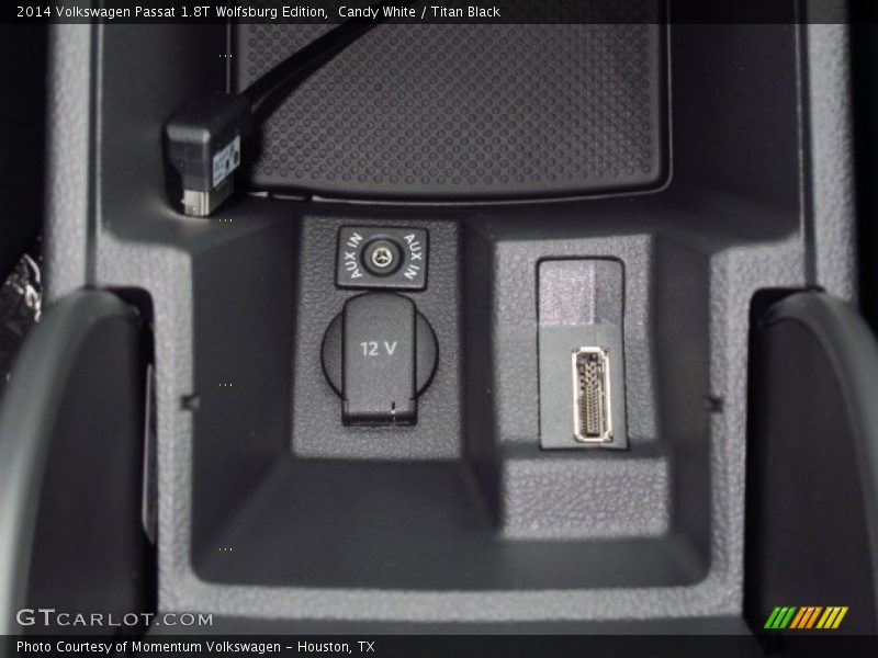 Candy White / Titan Black 2014 Volkswagen Passat 1.8T Wolfsburg Edition