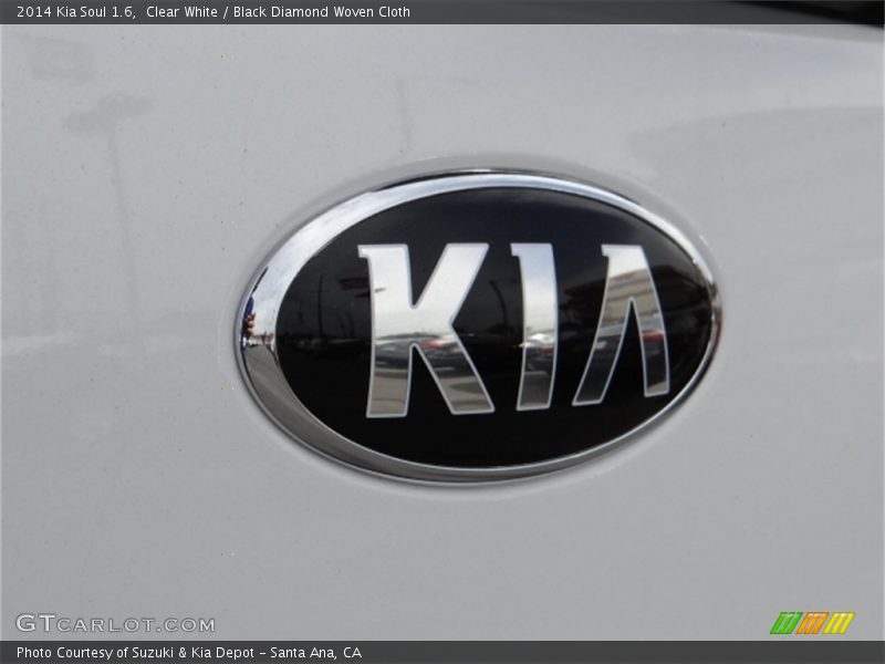 Clear White / Black Diamond Woven Cloth 2014 Kia Soul 1.6