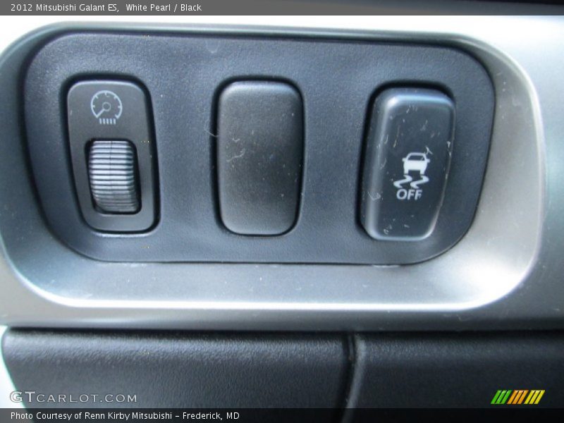 White Pearl / Black 2012 Mitsubishi Galant ES