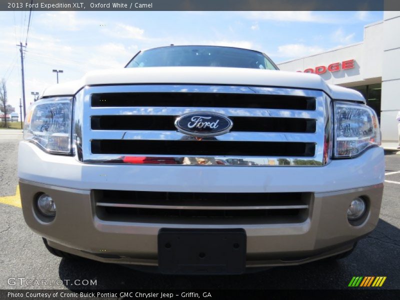 Oxford White / Camel 2013 Ford Expedition XLT
