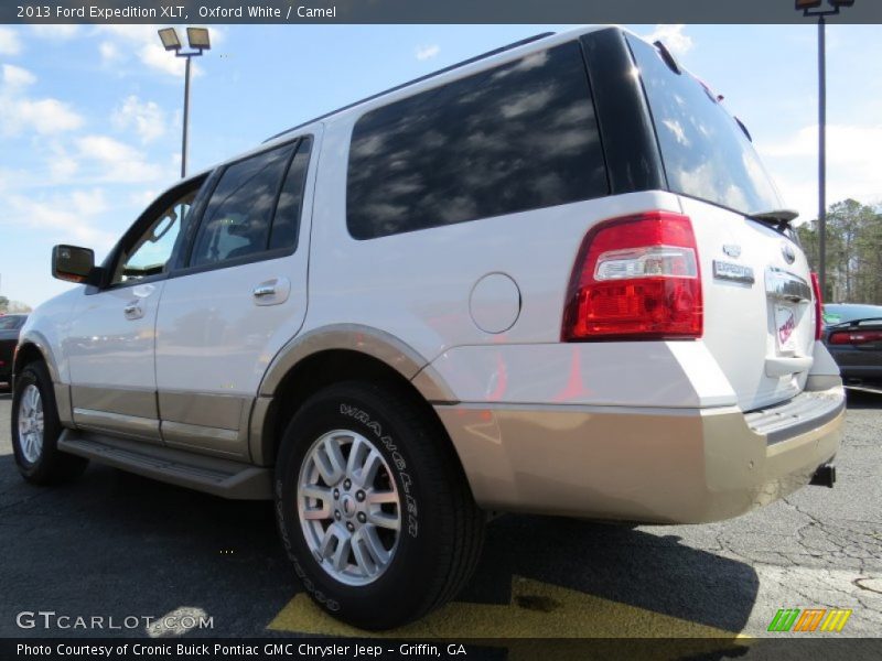 Oxford White / Camel 2013 Ford Expedition XLT