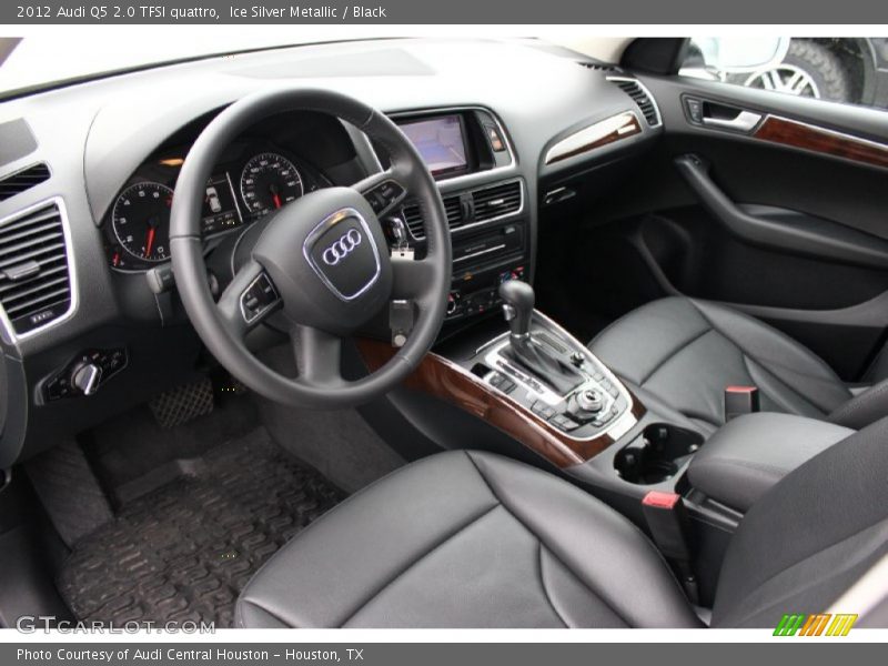  2012 Q5 2.0 TFSI quattro Black Interior