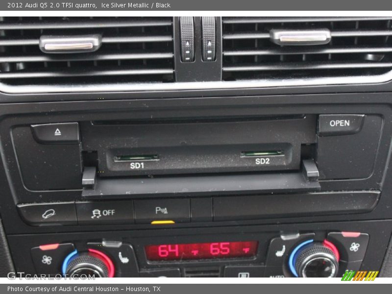 Ice Silver Metallic / Black 2012 Audi Q5 2.0 TFSI quattro