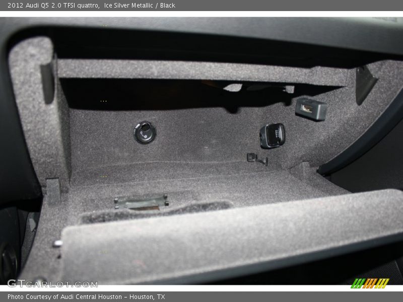 Ice Silver Metallic / Black 2012 Audi Q5 2.0 TFSI quattro