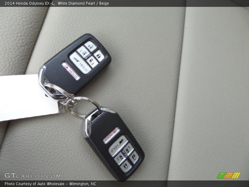 White Diamond Pearl / Beige 2014 Honda Odyssey EX-L