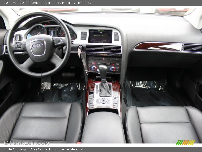 Dashboard of 2011 A6 3.2 Sedan