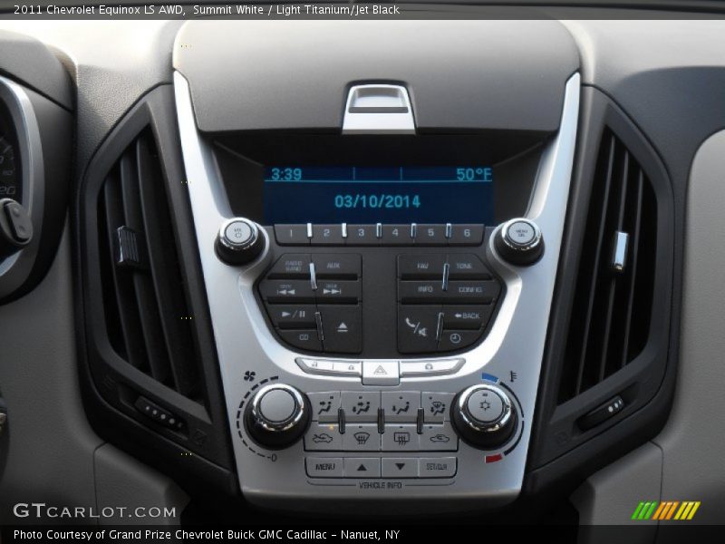 Summit White / Light Titanium/Jet Black 2011 Chevrolet Equinox LS AWD