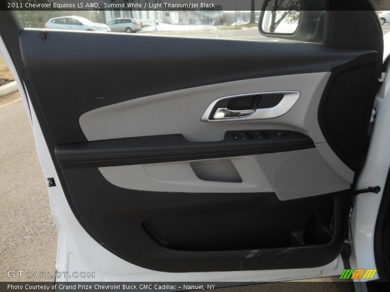 Summit White / Light Titanium/Jet Black 2011 Chevrolet Equinox LS AWD