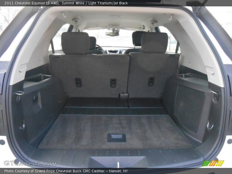Summit White / Light Titanium/Jet Black 2011 Chevrolet Equinox LS AWD