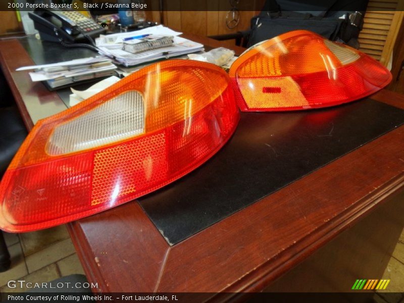 Black / Savanna Beige 2000 Porsche Boxster S