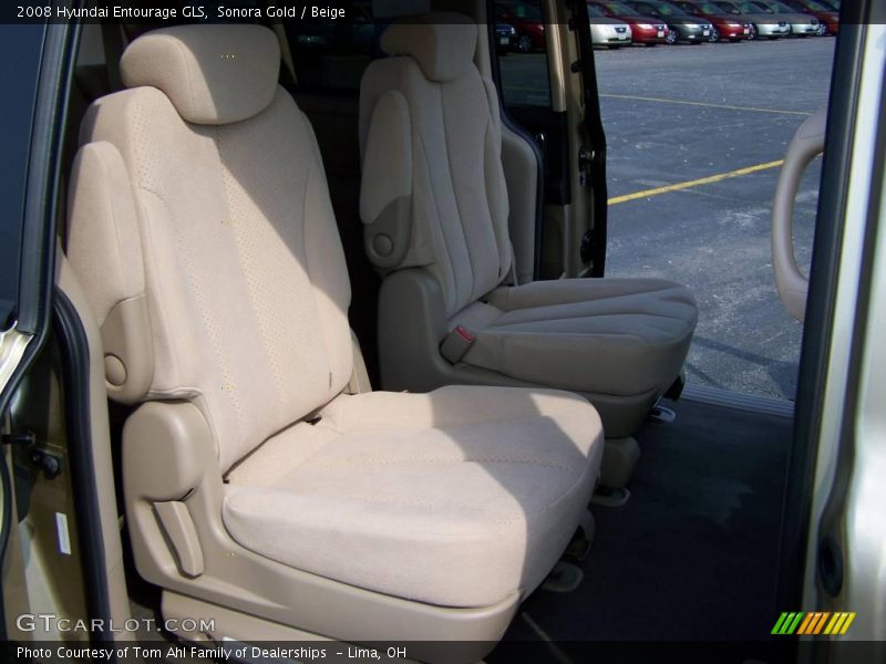 Sonora Gold / Beige 2008 Hyundai Entourage GLS