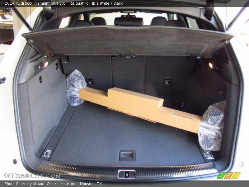  2014 SQ5 Premium plus 3.0 TFSI quattro Trunk
