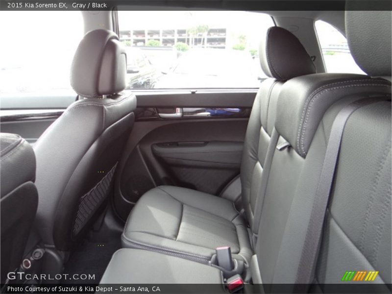 Gray / Black 2015 Kia Sorento EX