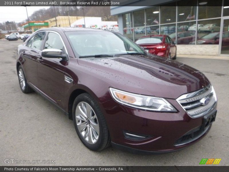 Front 3/4 View of 2011 Taurus Limited AWD