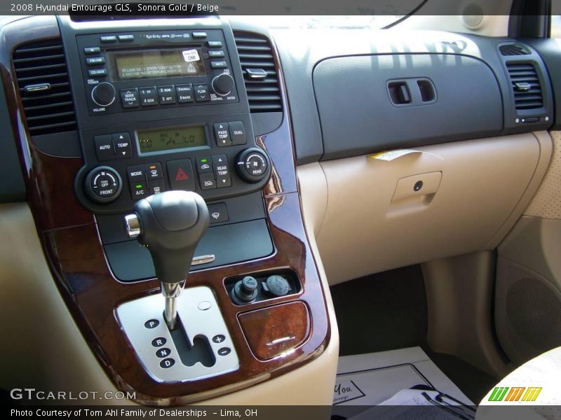 Sonora Gold / Beige 2008 Hyundai Entourage GLS