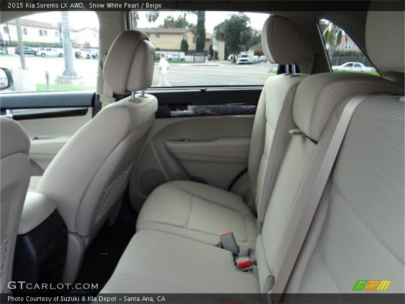 Rear Seat of 2015 Sorento LX AWD