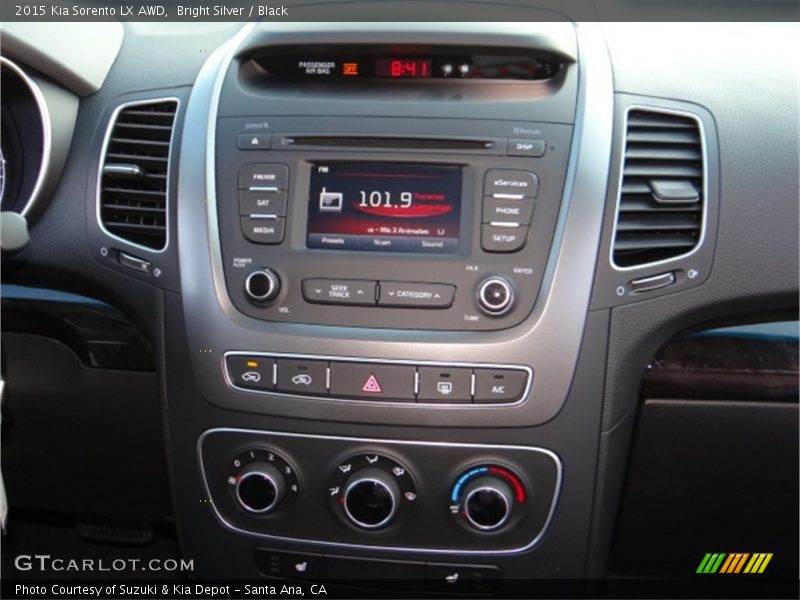 Bright Silver / Black 2015 Kia Sorento LX AWD
