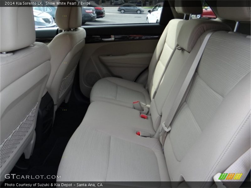 Snow White Pearl / Beige 2014 Kia Sorento LX