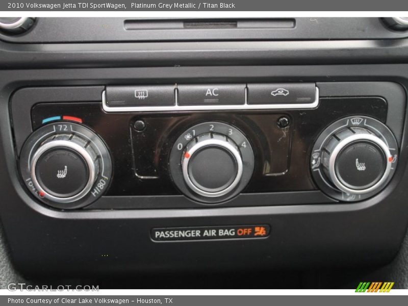 Controls of 2010 Jetta TDI SportWagen