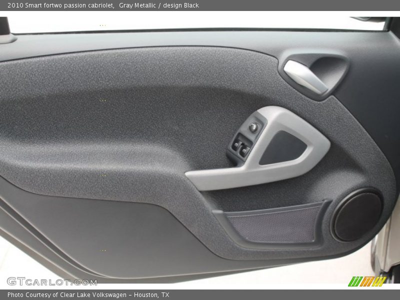 Door Panel of 2010 fortwo passion cabriolet