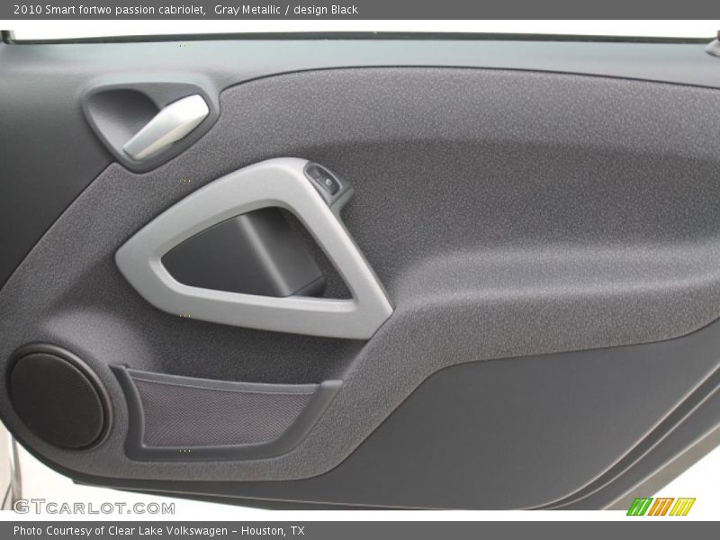 Door Panel of 2010 fortwo passion cabriolet