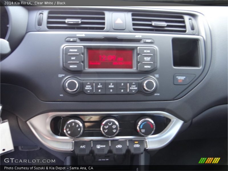 Clear White / Black 2014 Kia Rio LX