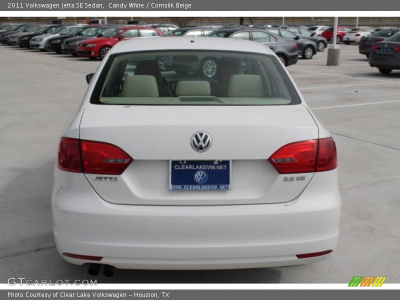 Candy White / Cornsilk Beige 2011 Volkswagen Jetta SE Sedan