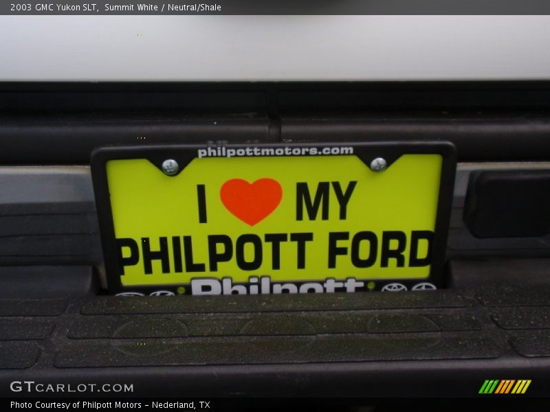 Summit White / Neutral/Shale 2003 GMC Yukon SLT