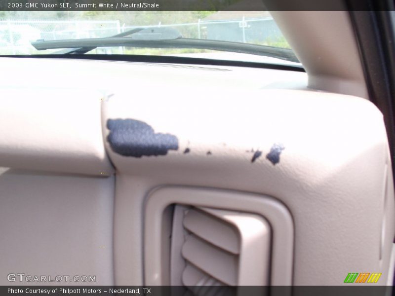 Summit White / Neutral/Shale 2003 GMC Yukon SLT