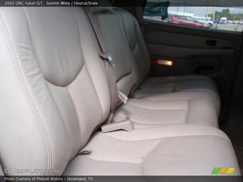 Summit White / Neutral/Shale 2003 GMC Yukon SLT