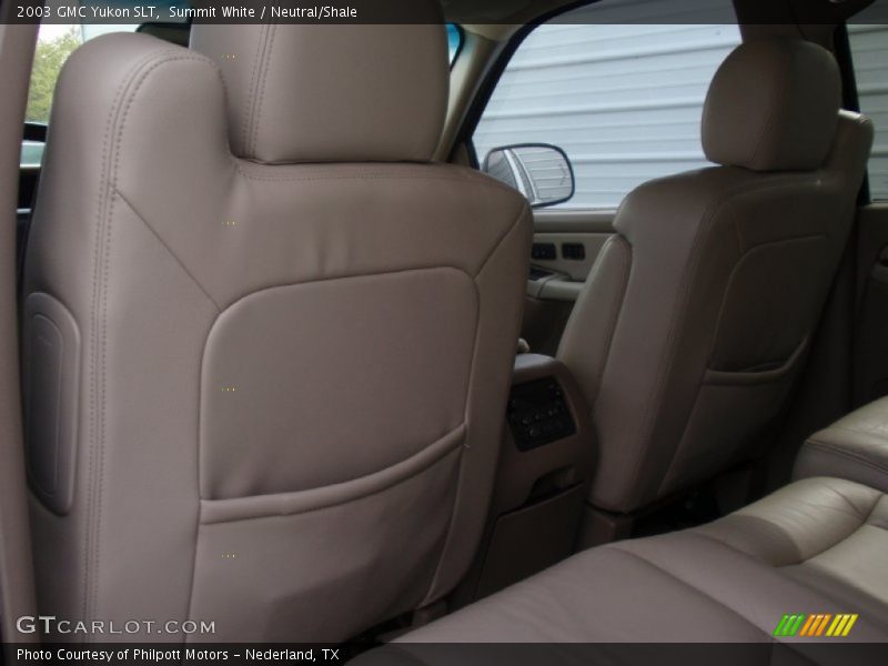 Summit White / Neutral/Shale 2003 GMC Yukon SLT