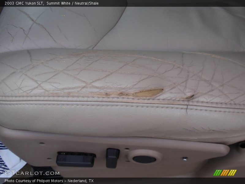 Summit White / Neutral/Shale 2003 GMC Yukon SLT