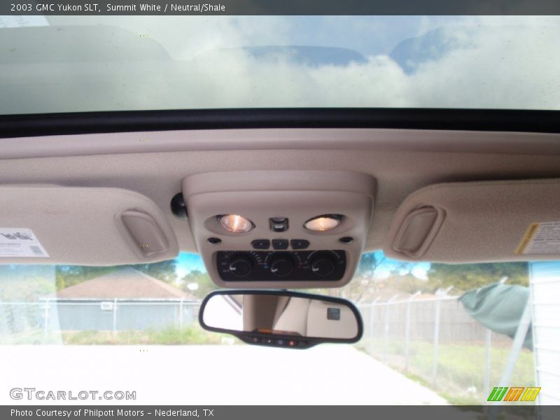 Summit White / Neutral/Shale 2003 GMC Yukon SLT