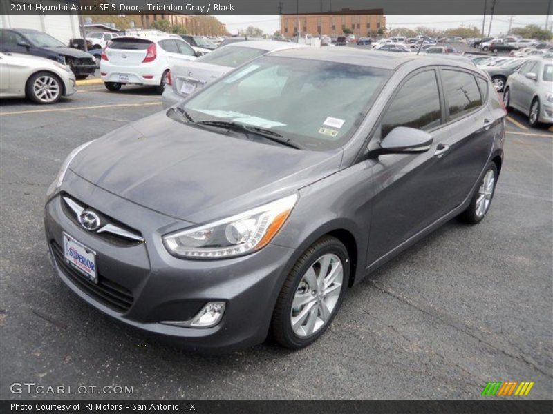 Triathlon Gray / Black 2014 Hyundai Accent SE 5 Door