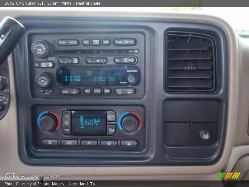 Summit White / Neutral/Shale 2003 GMC Yukon SLT