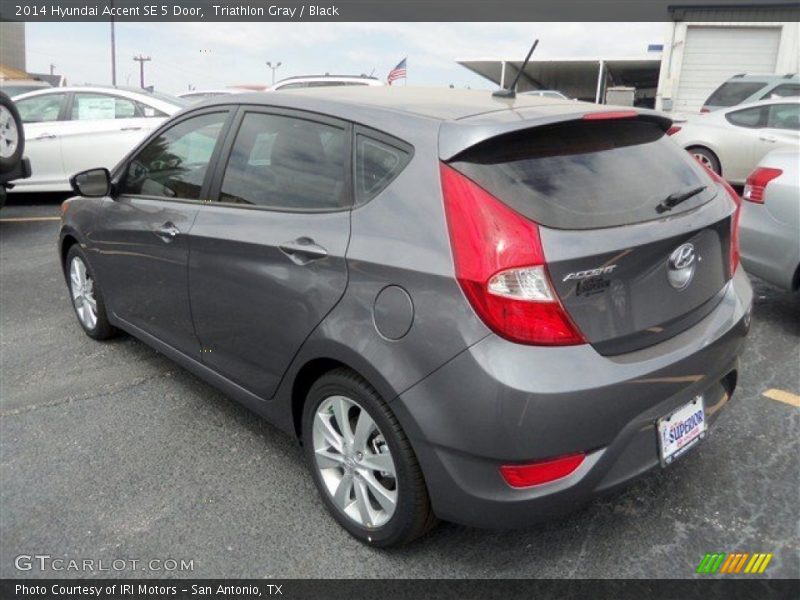 Triathlon Gray / Black 2014 Hyundai Accent SE 5 Door