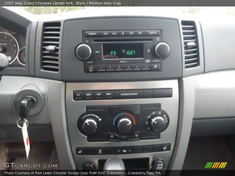 Black / Medium Slate Gray 2007 Jeep Grand Cherokee Laredo 4x4