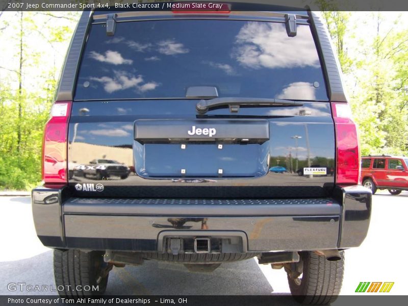 Black Clearcoat / Medium Slate Gray 2007 Jeep Commander Sport 4x4