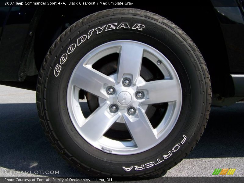 Black Clearcoat / Medium Slate Gray 2007 Jeep Commander Sport 4x4