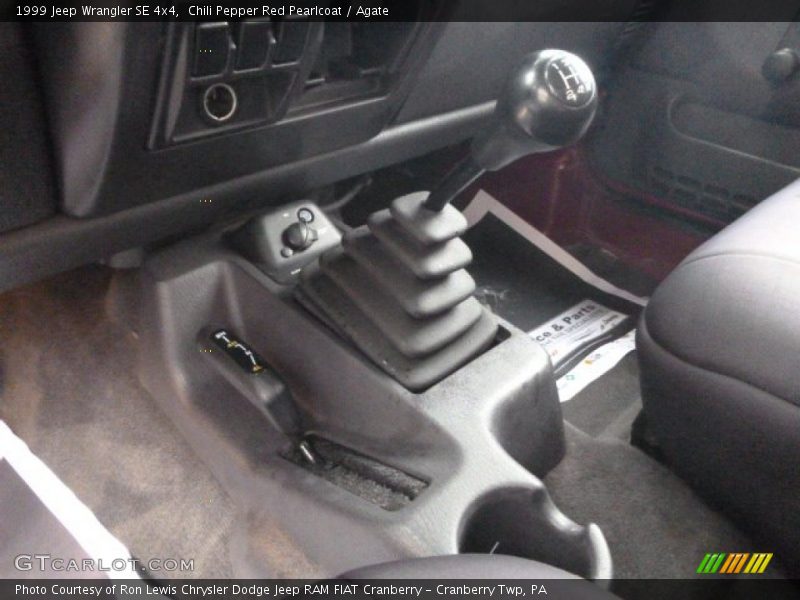 Chili Pepper Red Pearlcoat / Agate 1999 Jeep Wrangler SE 4x4