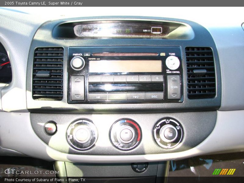 Super White / Gray 2005 Toyota Camry LE