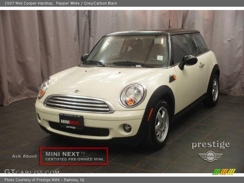 Pepper White / Grey/Carbon Black 2007 Mini Cooper Hardtop