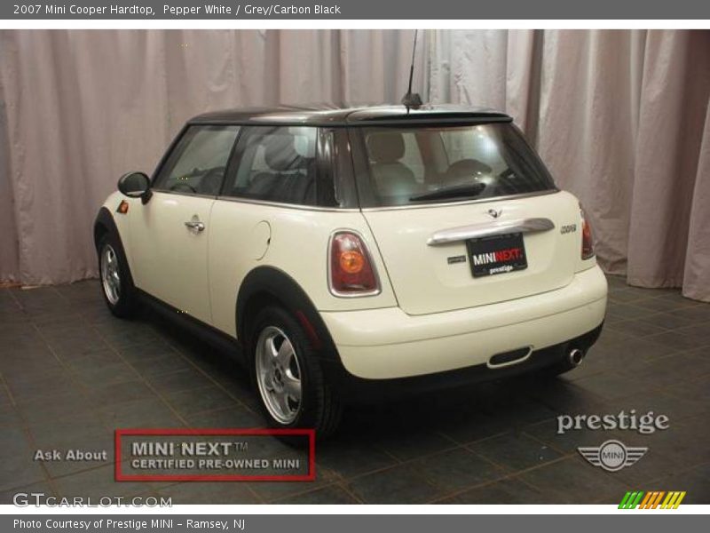 Pepper White / Grey/Carbon Black 2007 Mini Cooper Hardtop