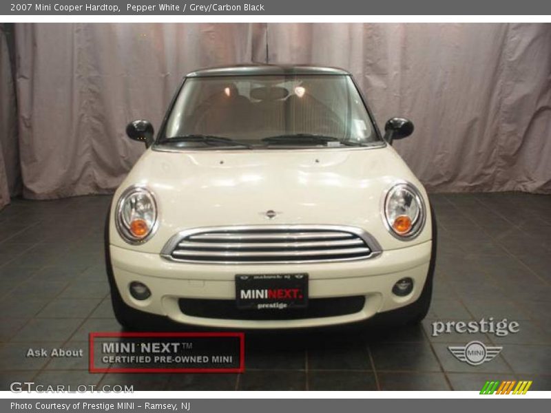 Pepper White / Grey/Carbon Black 2007 Mini Cooper Hardtop