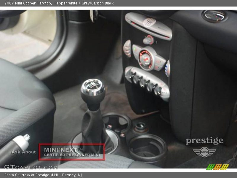 Pepper White / Grey/Carbon Black 2007 Mini Cooper Hardtop