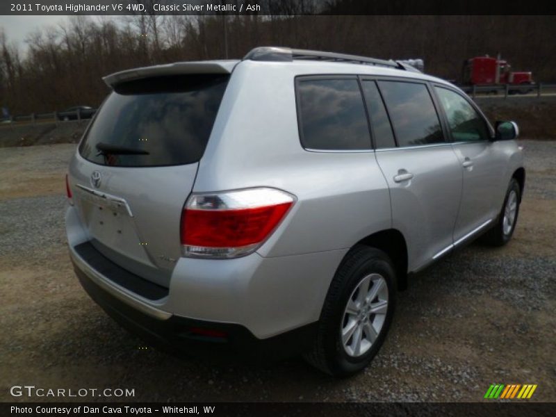 Classic Silver Metallic / Ash 2011 Toyota Highlander V6 4WD