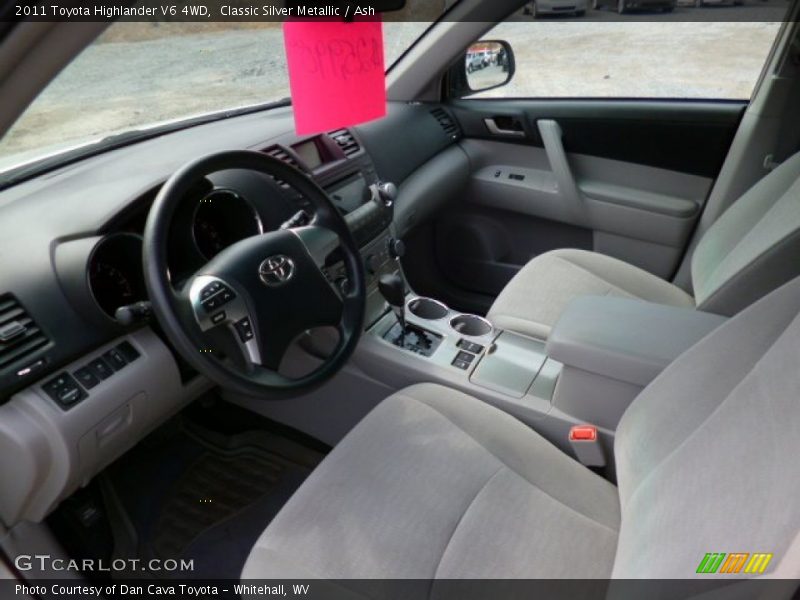 Classic Silver Metallic / Ash 2011 Toyota Highlander V6 4WD