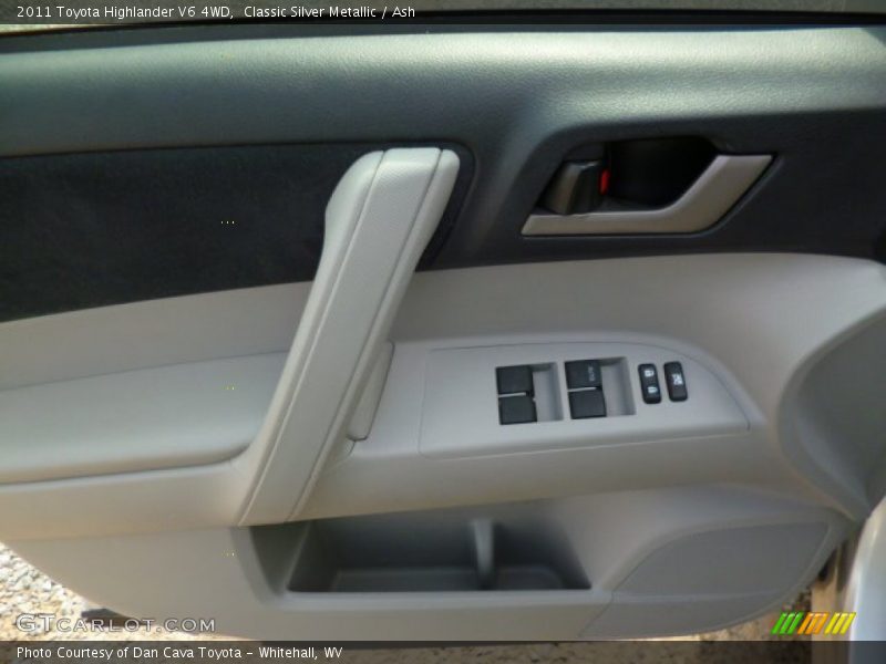 Classic Silver Metallic / Ash 2011 Toyota Highlander V6 4WD