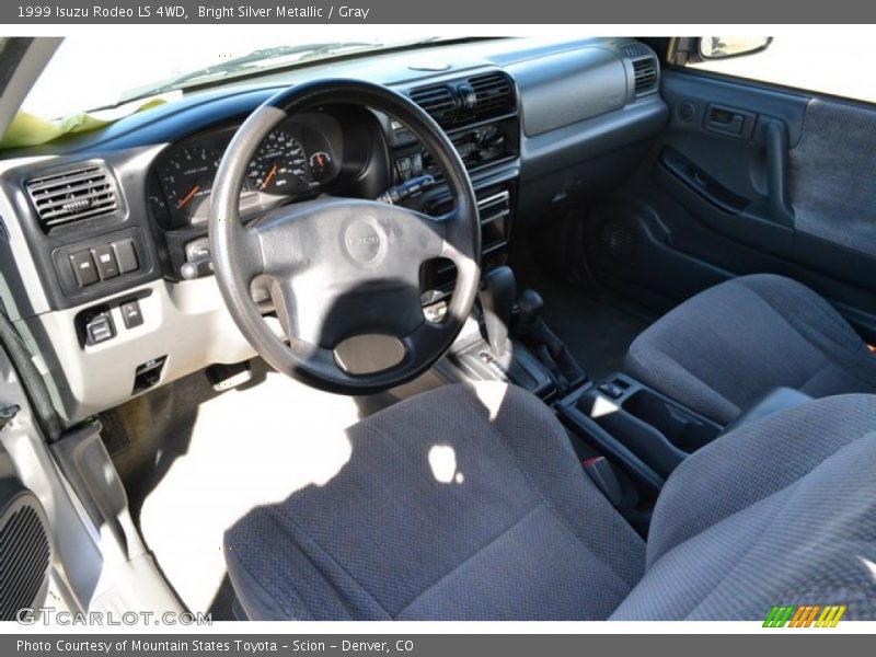 Bright Silver Metallic / Gray 1999 Isuzu Rodeo LS 4WD