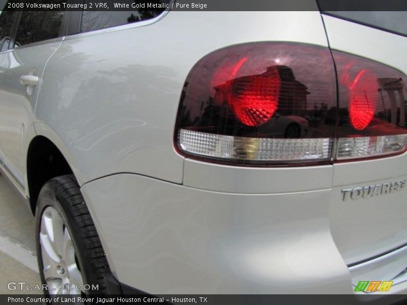 White Gold Metallic / Pure Beige 2008 Volkswagen Touareg 2 VR6